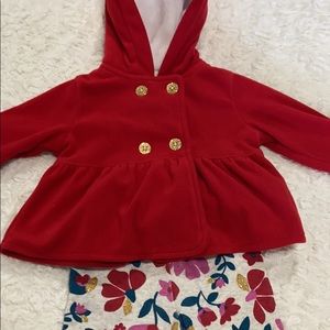 SOLD Carter’s 6M Matching Set